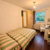 Photo 11: Room 2