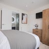 Photo 2: Room 1 - Ensuite