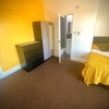 Photo 7: Bedroom