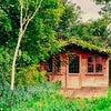 Photo 4: The garden cabin 