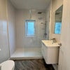 Photo 4: Bathroom