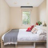 Photo 2: Cosy Ensuite