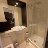 Photo 5: bathroom