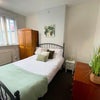 Photo 2: ROOM 4