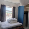 Photo 2: 1 double bedroom