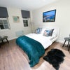Photo 4: Room 1
