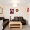 Photo 8: Lounge