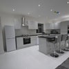 Photo 4: kitchen 