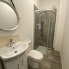 Photo 2: En suite