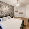 Photo 9: Room 2