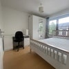 Photo 4: Spacious Double Room