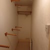 Photo 3: Walk-in wardrobe