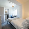 Photo 10: Room 1