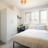 Photo 8: Room 3