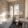 Photo 13: Full Bathroom 2