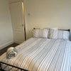 Photo 2: Double room with walk in wardrobe + ensuite