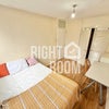 Photo 3: R5 Elgin House E14 - 20th July Available