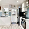 Photo 4: kitchen
