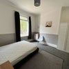 Photo 10: Room 1