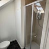 Photo 4: Room 6 - En-suite