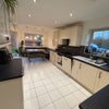 Photo 7: Kitchen