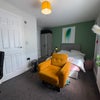 Photo 6: Room 1