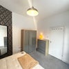 Photo 8: Room 1