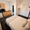 Photo 7: Room 4 