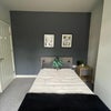Photo 6: Room 1