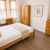 Photo 9: room 3