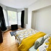 Photo 2: Room 1