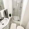 Photo 9: Room 1 ensuite