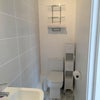 Photo 3: En suite