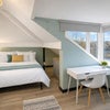 Photo 18: Room 5/E