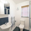 Photo 2: En-Suite