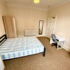 Photo 5: Room 1