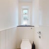 Photo 12: WC