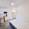 Photo 3: Studio C En Suite