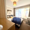 Photo 12: Room 5: Bright and spacious room in Caversham