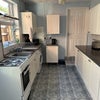 Photo 9: Kitchin 