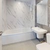 Photo 3: En-Suite