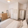 Photo 17: Room 2 En Suite