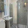Photo 3: En-suite
