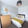 Photo 4: Room 1