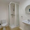 Photo 5: en-suite