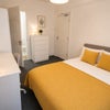 Photo 7: room 4