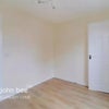 Photo 2: Unfurnished room