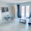 Photo 2: Lounge/kitchen