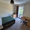 Photo 4: Bedroom