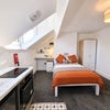 Photo 12: Room 6 (Studio En Suite)